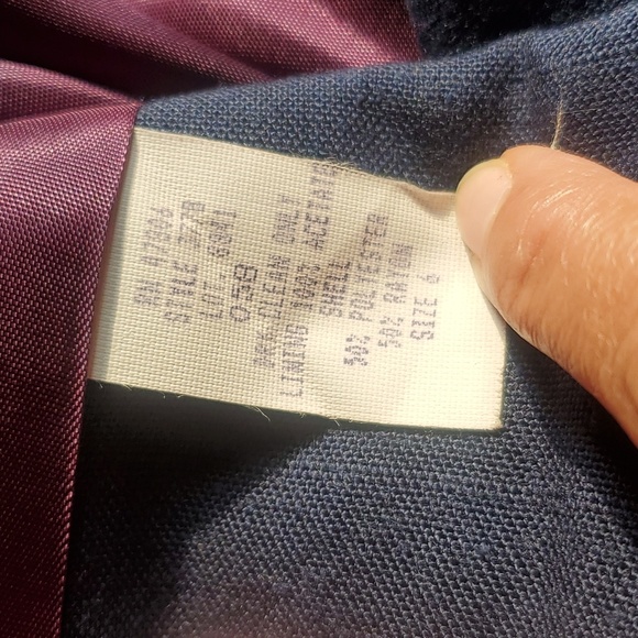 SUIT- Jacket and skirts-two pieces by Oleg Cassini! - Picture 7 of 7